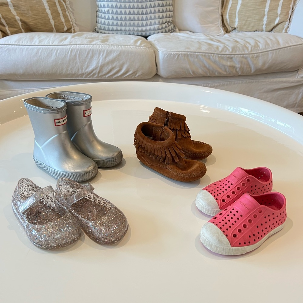 Toddler girl shoe bundle size 5/6 - Minnetonka, Hunter, Natives, sparkle